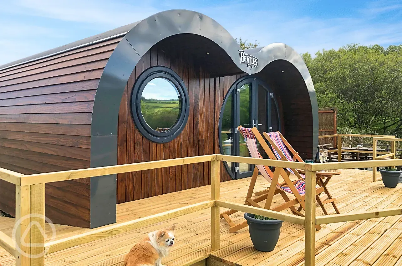 Beatles glamping pod - dog friendly