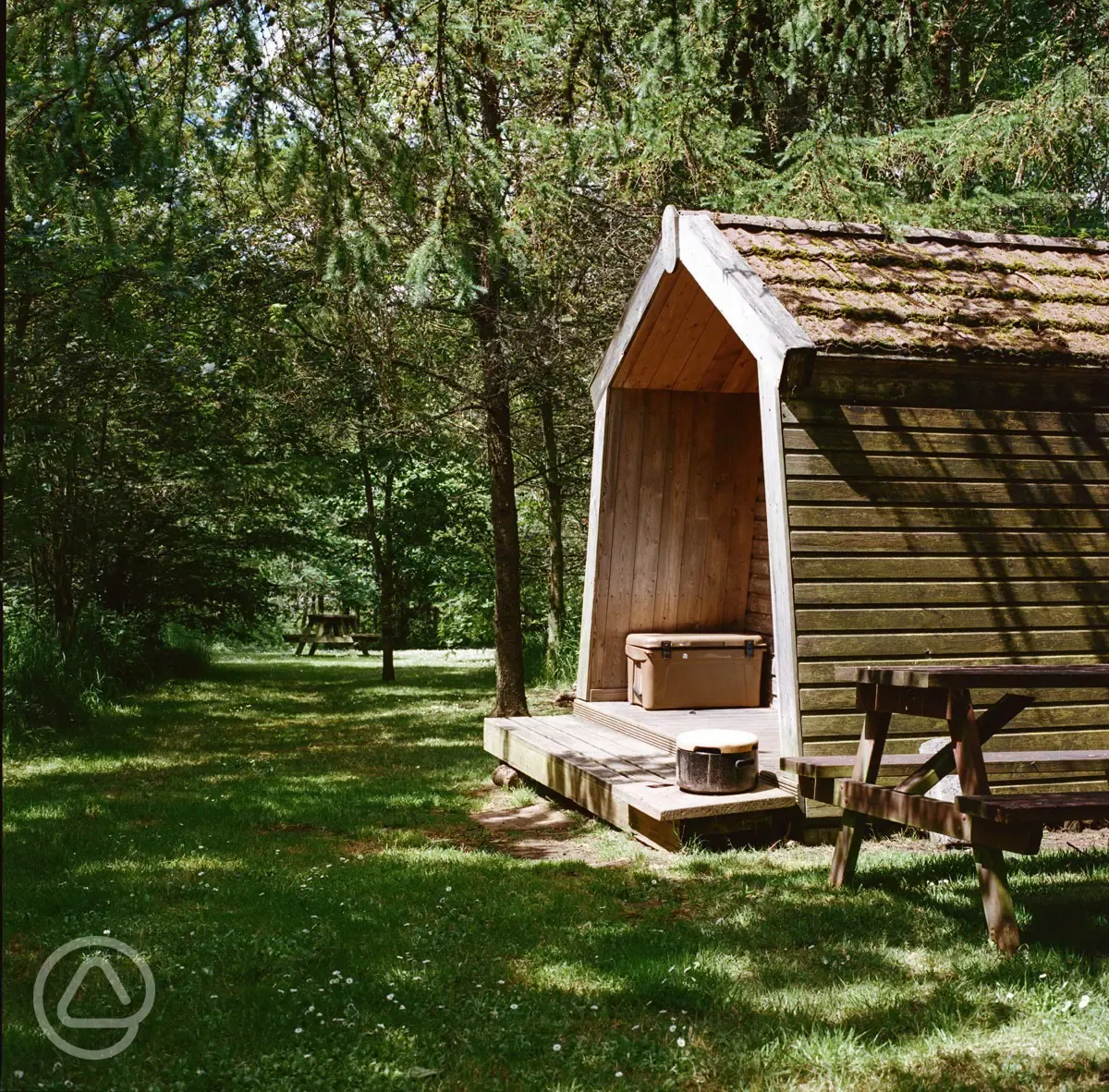 Caban Cariad pod