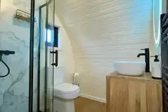 Ensuite glamping pod with hot tub (two person) - bathroom Ensuite glamping pod with hot tub (two person) - bathroom
