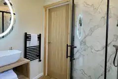 Ensuite glamping pod with hot tub (two person) - bathroom Ensuite glamping pod with hot tub (two person) - bathroom