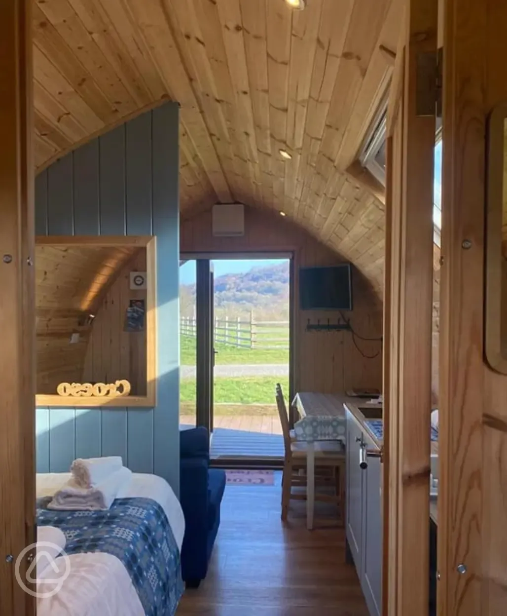 Ensuite glamping pod interior 