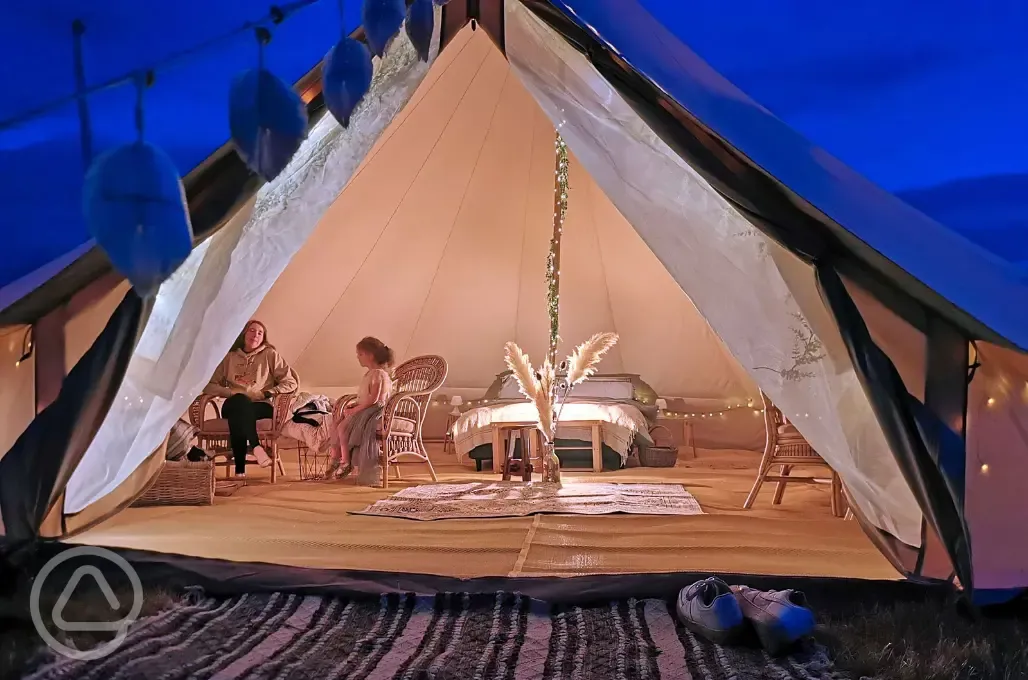 Bell tent 