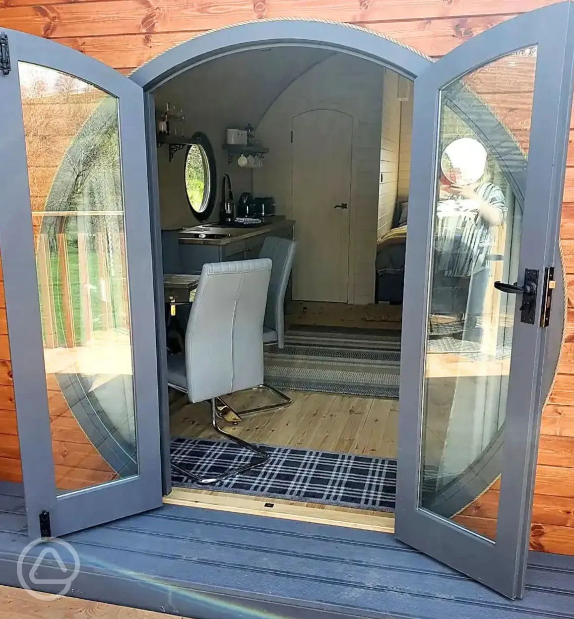 Teilo glamping pod