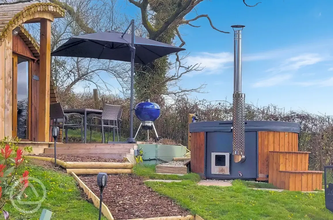 Towy glamping pod and wood-fired hot tub