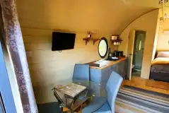 Teilo glamping pod interior