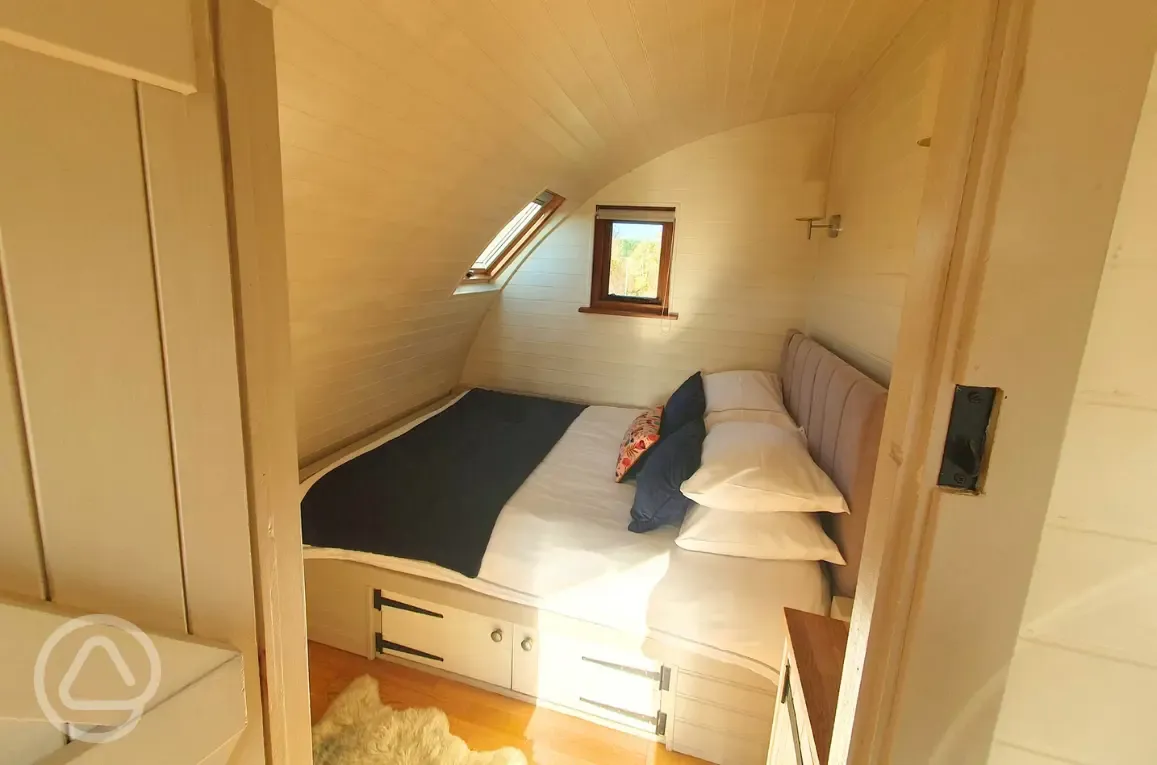 Towy glamping pod double bedroom