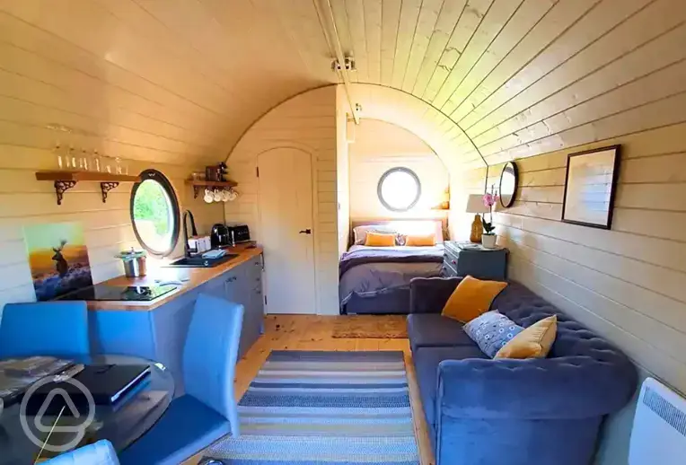 Teilo glamping pod interior