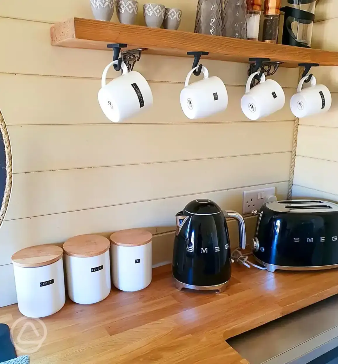 Teilo glamping pod kitchen and appliances