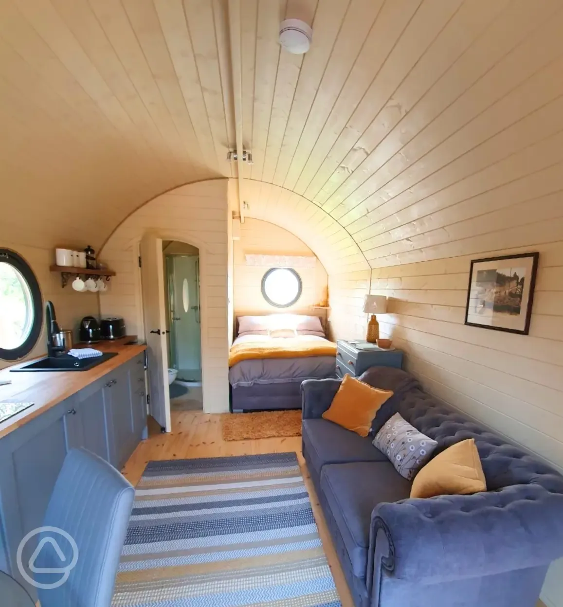 Teilo glamping pod interior