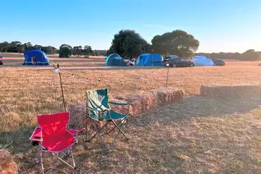 Non electric grass tent pitches