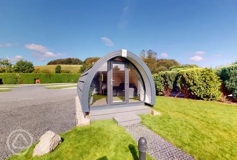Ensuite glamping pod exterior 