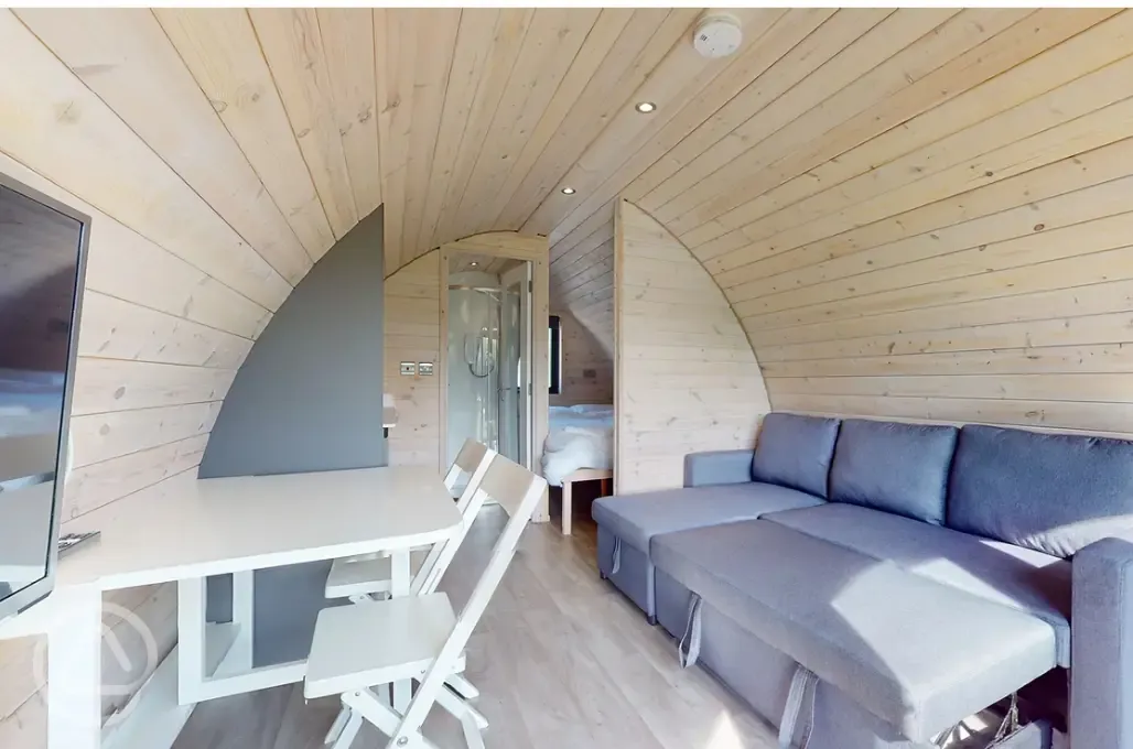 Ensuite glamping pod interior 