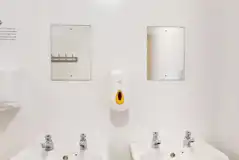 Sinks and mirrors