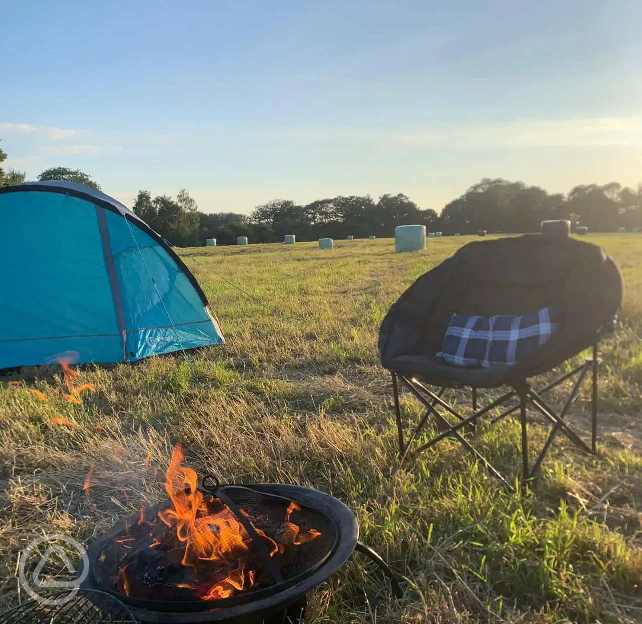 Non electric grass pitches - fire pits welcome
