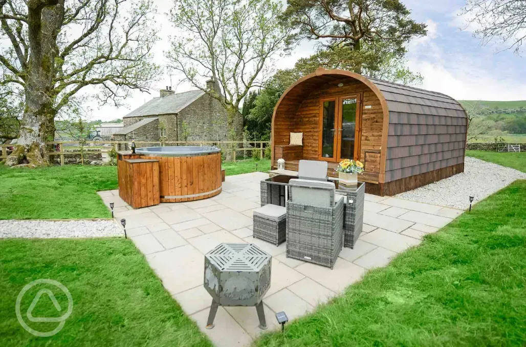 Glamping pods with hot tubs