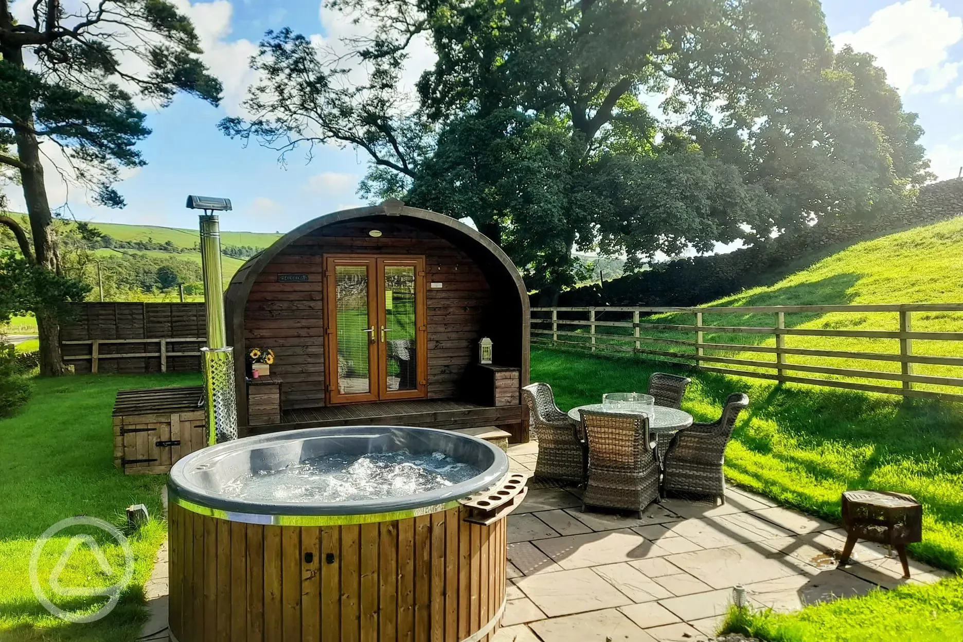Glamping pods with hot tubs