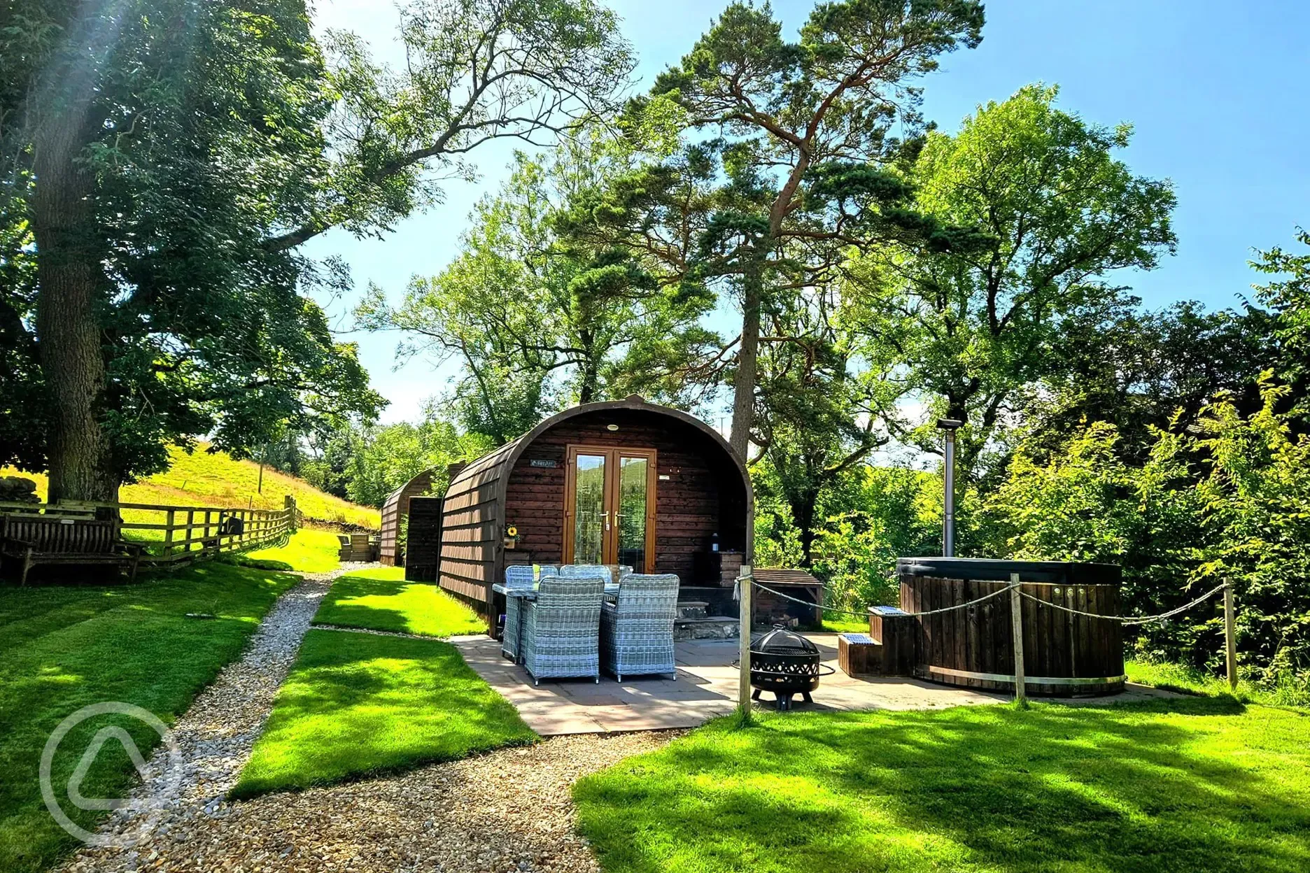 Glamping pods with hot tubs