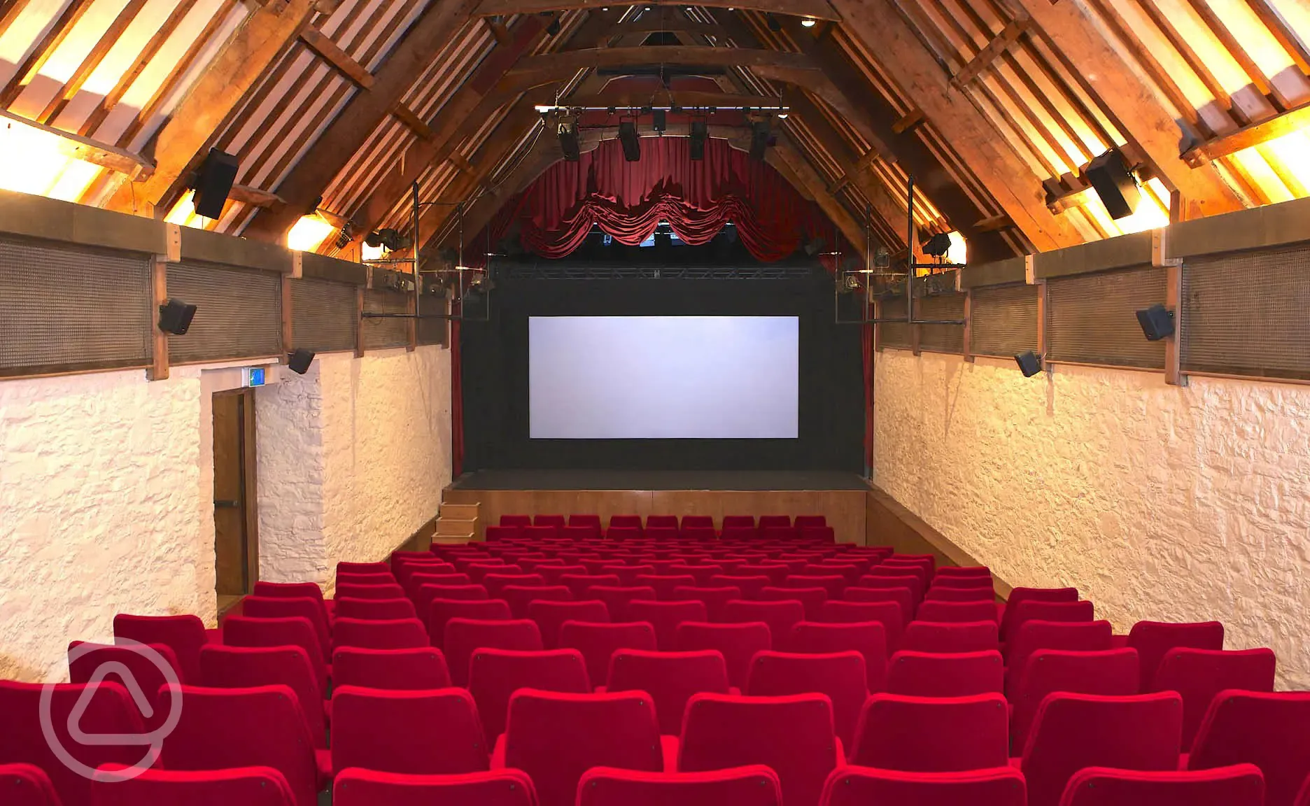 Barn cinema
