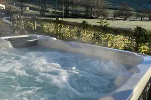 Croft Foot Pods, Kendal, Cumbria (14.2 miles)