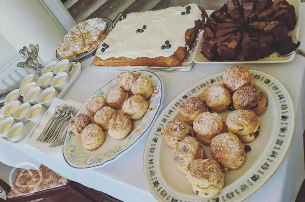 Afternoon tea at Warwick Hall