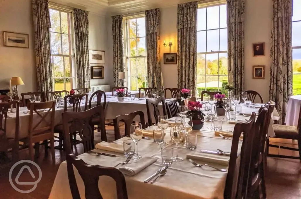 Dinning at Warwick Hall