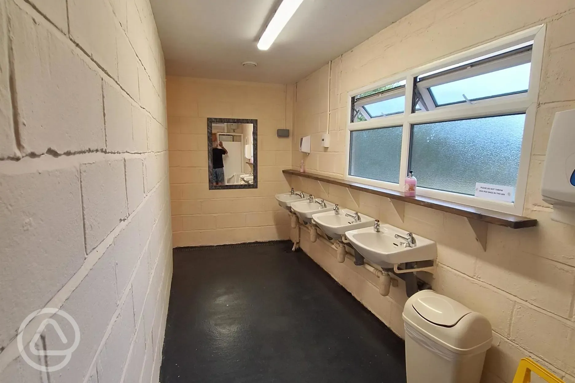 Men's facilities 