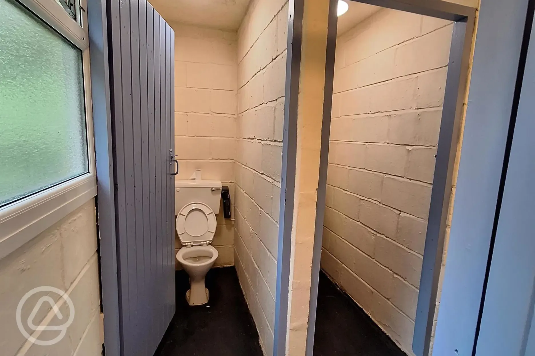 Men's toilets