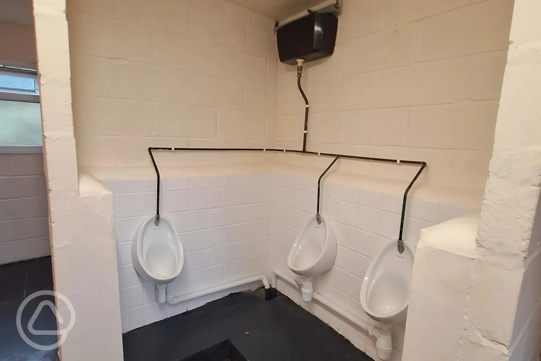 Men's facilities 