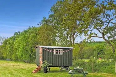 Shepherd's hut