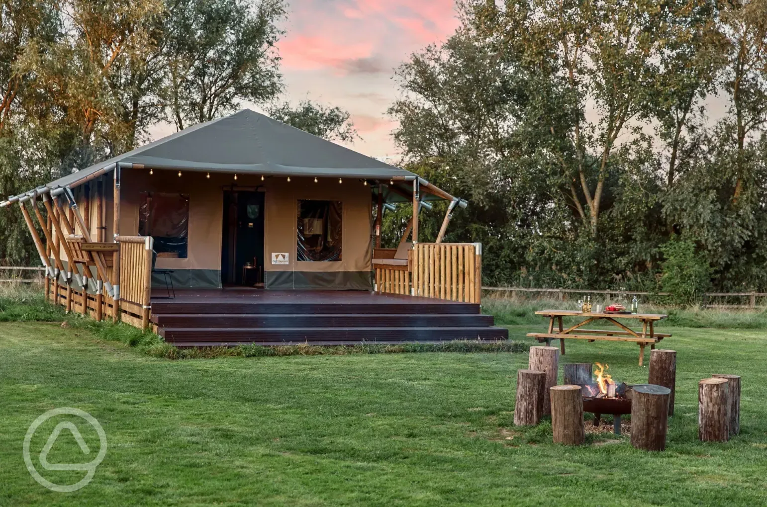 XL safari lodge