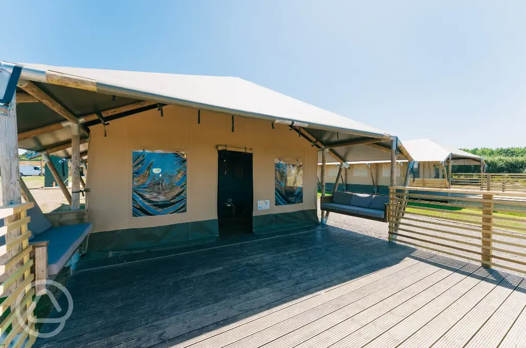 XL safari lodge