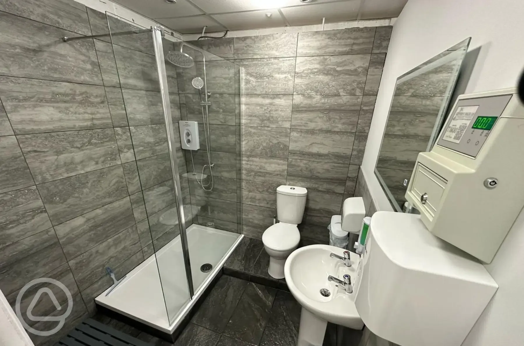 Toilet and shower rooms