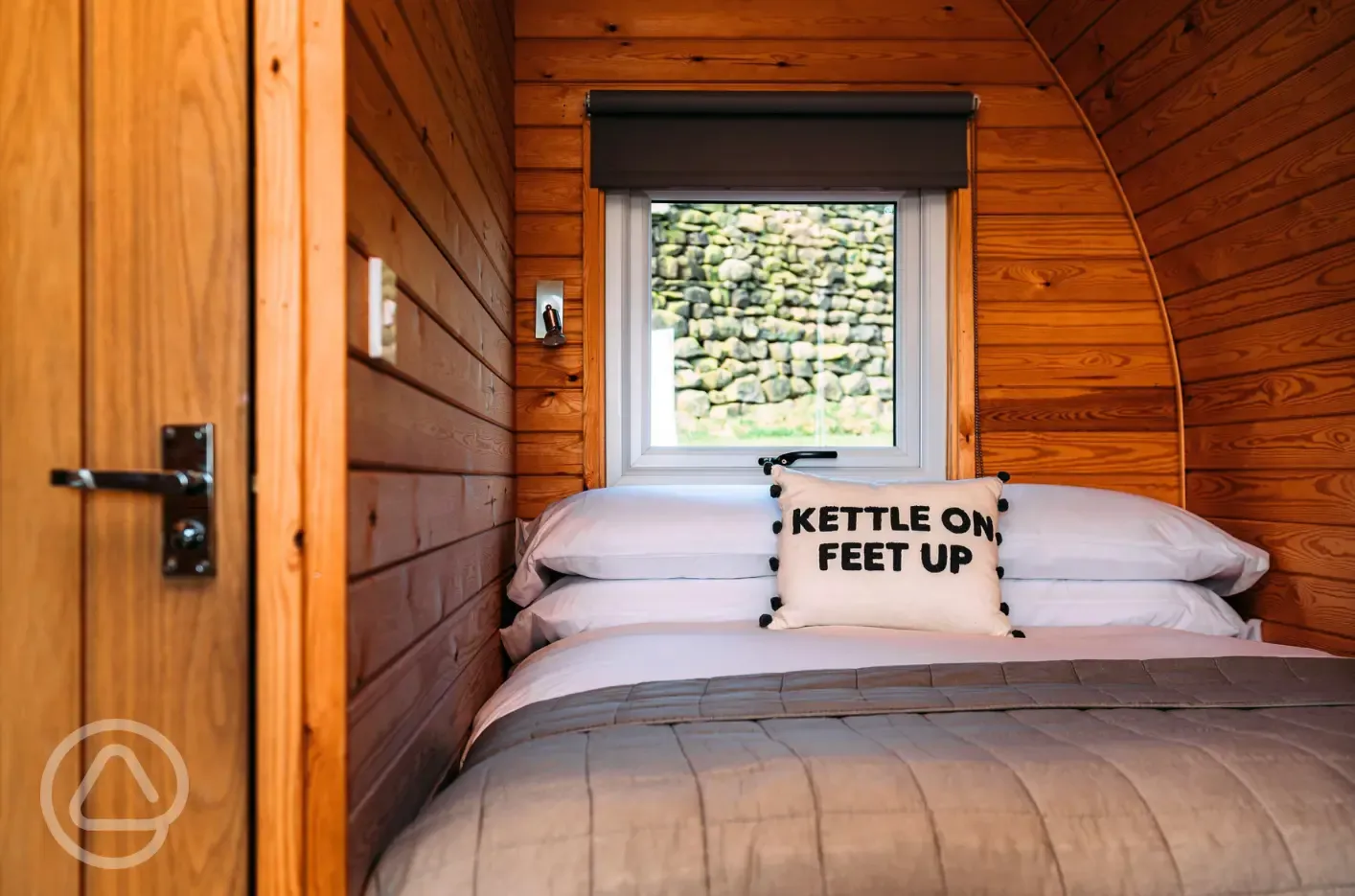 Ensuite glamping pod double bed