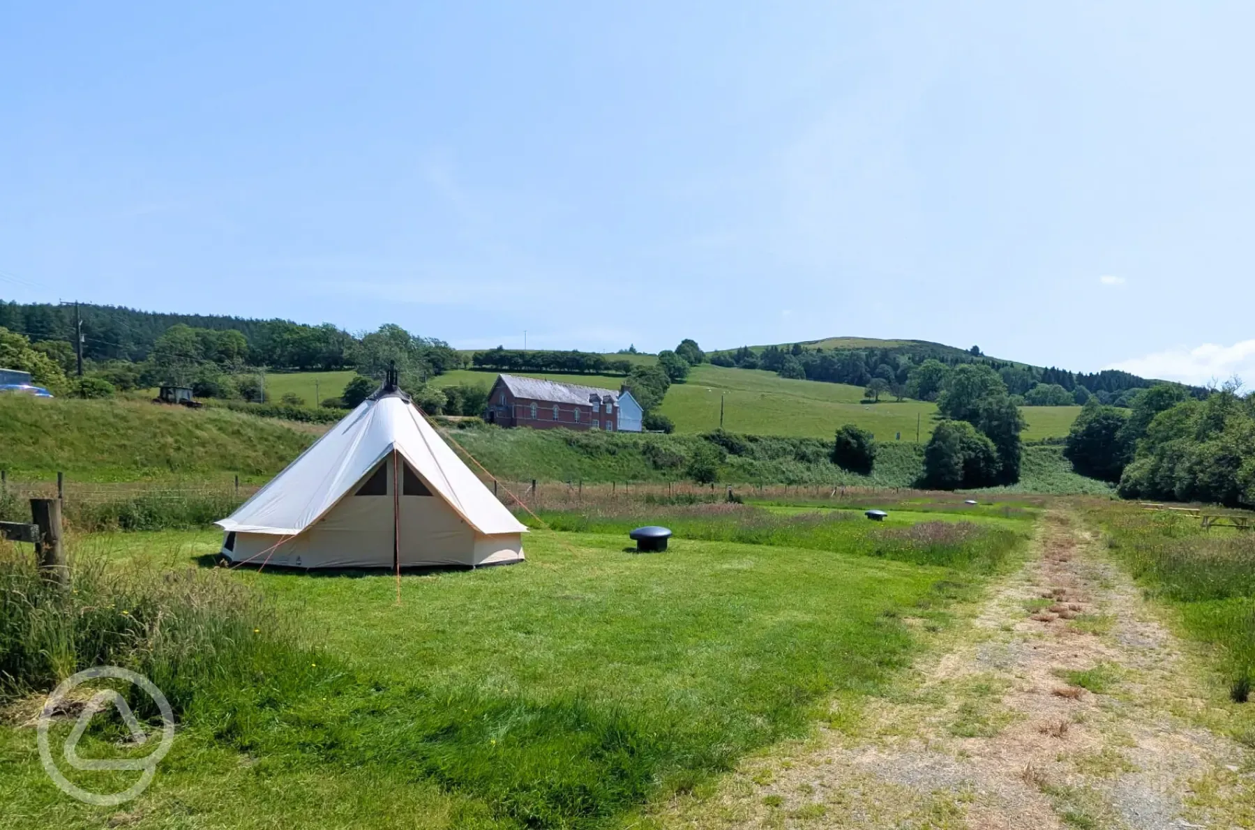 Non electric grass tent pitches