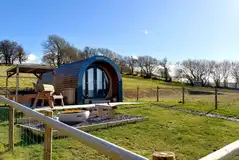 Four Paws Glamping with an enclosed garden, fire pit and hot tub Four Paws Glamping with an enclosed garden, fire pit and hot tub