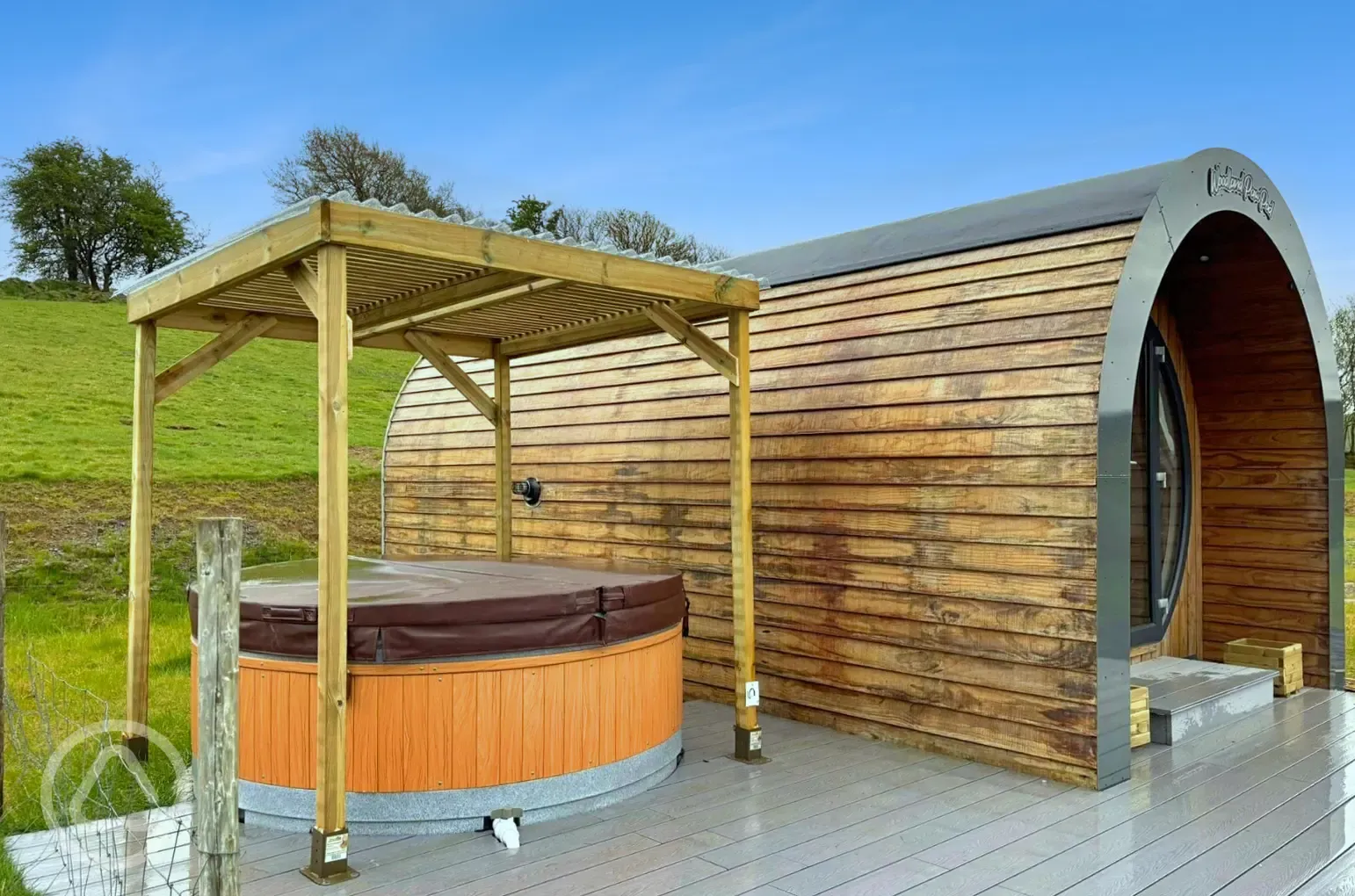 Glamping pod with hot tub