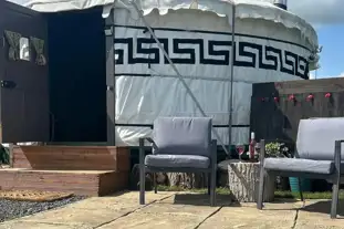Brambles Glamping , Evesham , Worcestershire (8.1 miles)
