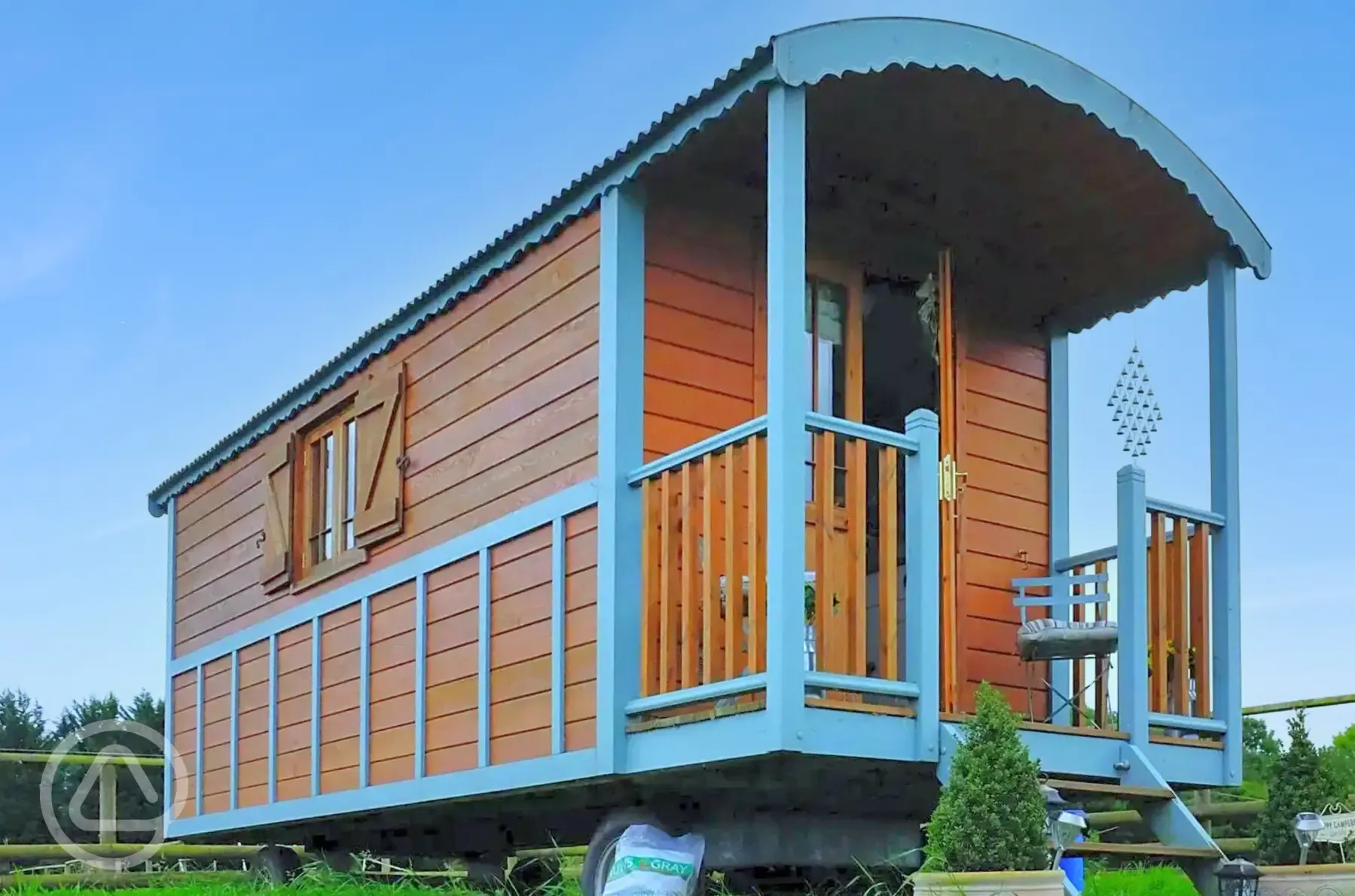 Shepherd's hut