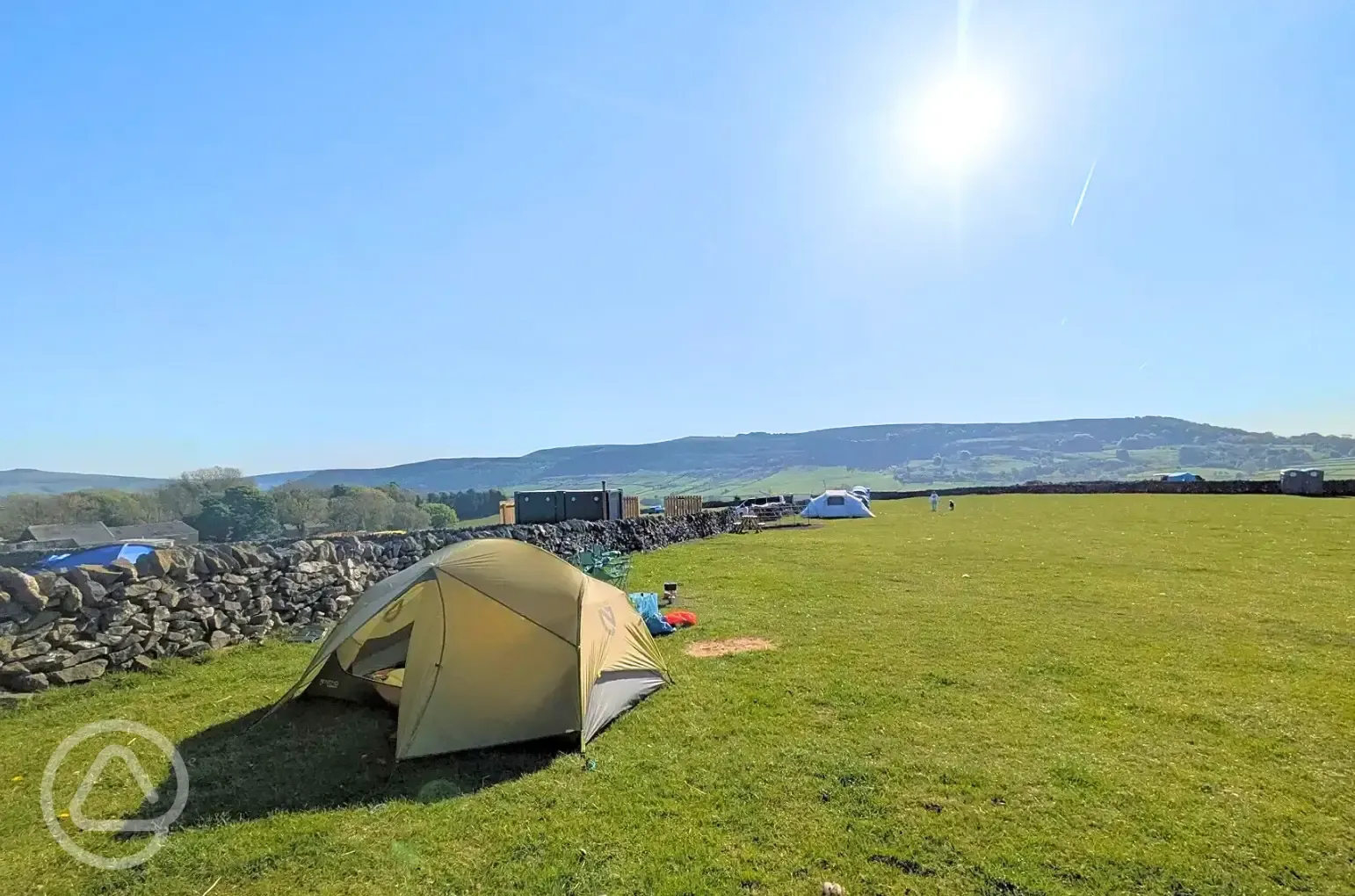 Non electric grass tent pitches