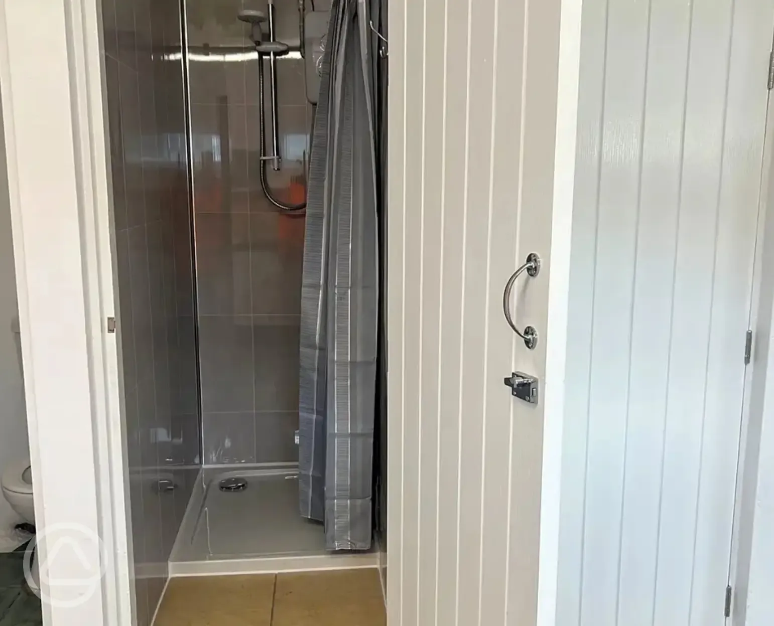 Coin operated showers