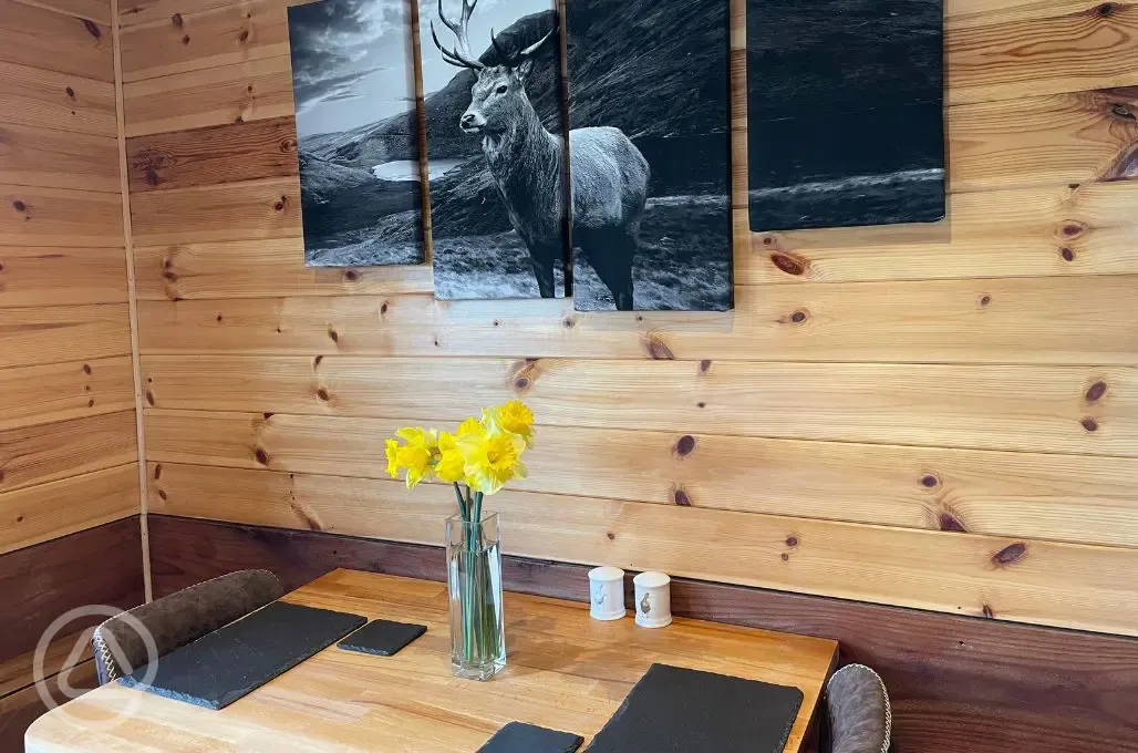 Stag lodge dinning area