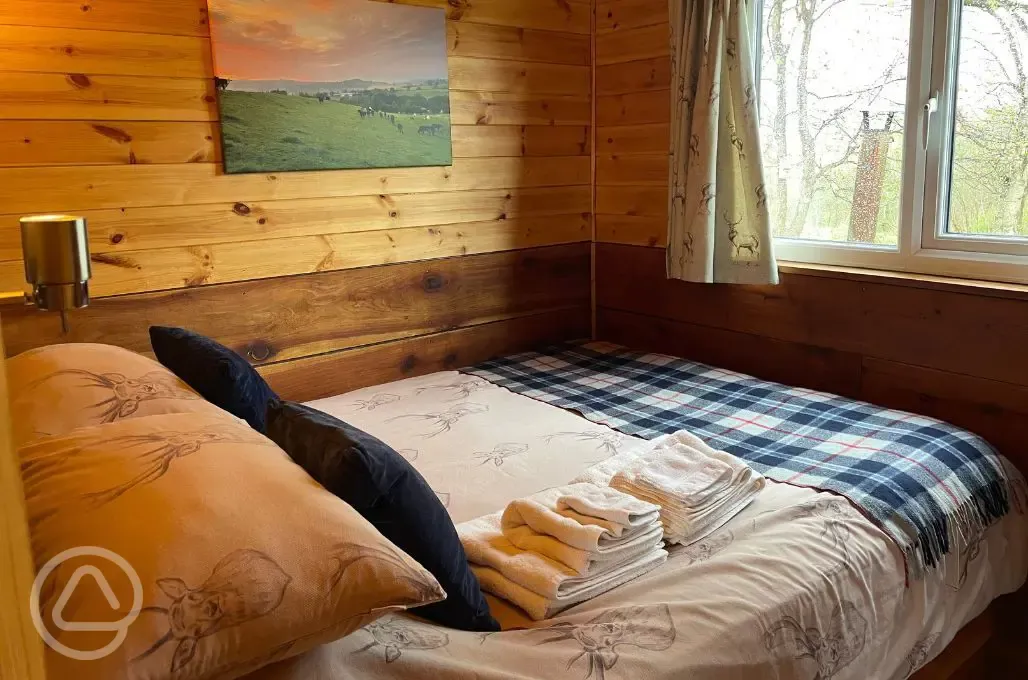Stag lodge bed