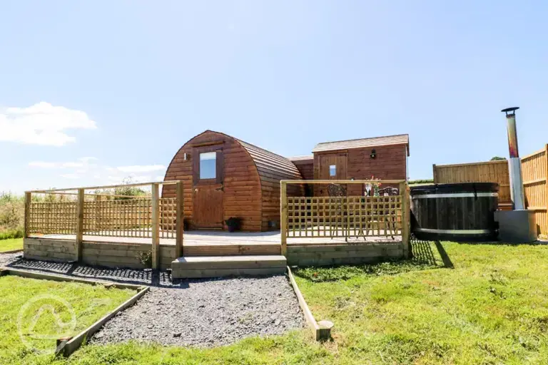 Embden glamping pod with hot tub