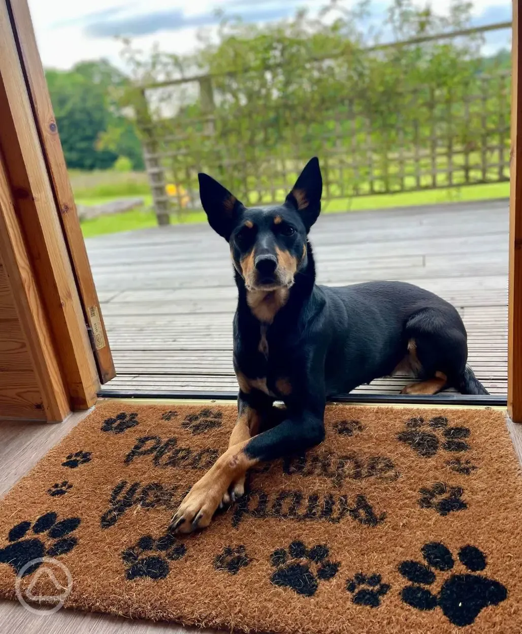 Embden glamping pod dog friendly