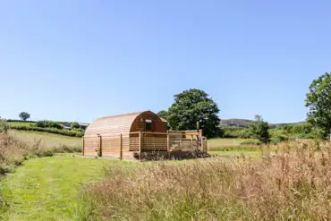 Embden glamping pod with hot tub