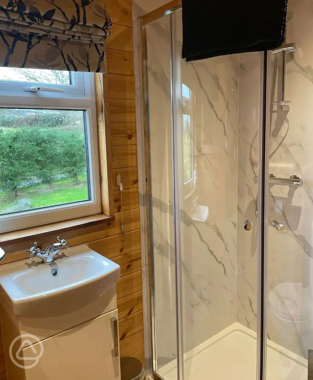 Stag lodge ensuite