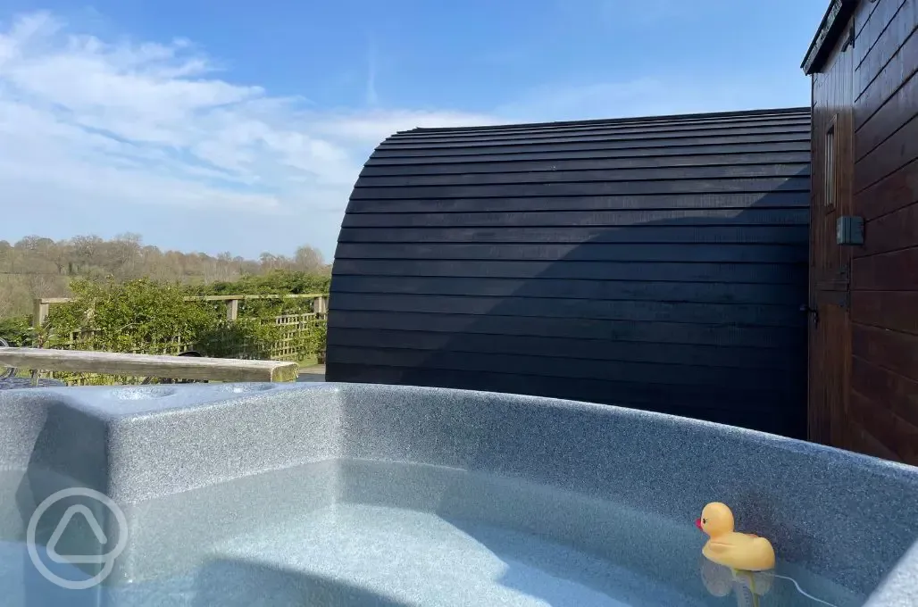 Embden glamping pod hot tub