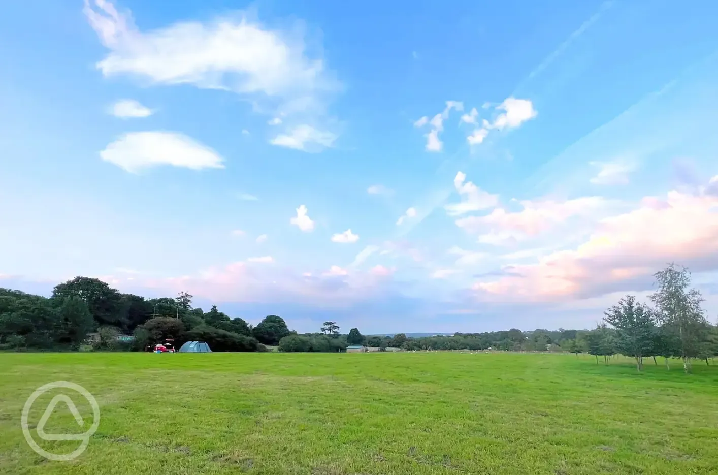 Non electric grass tent pitches