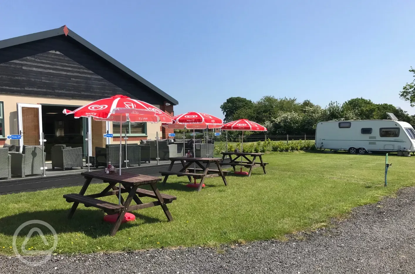 Castle Cafe and outdoor seating