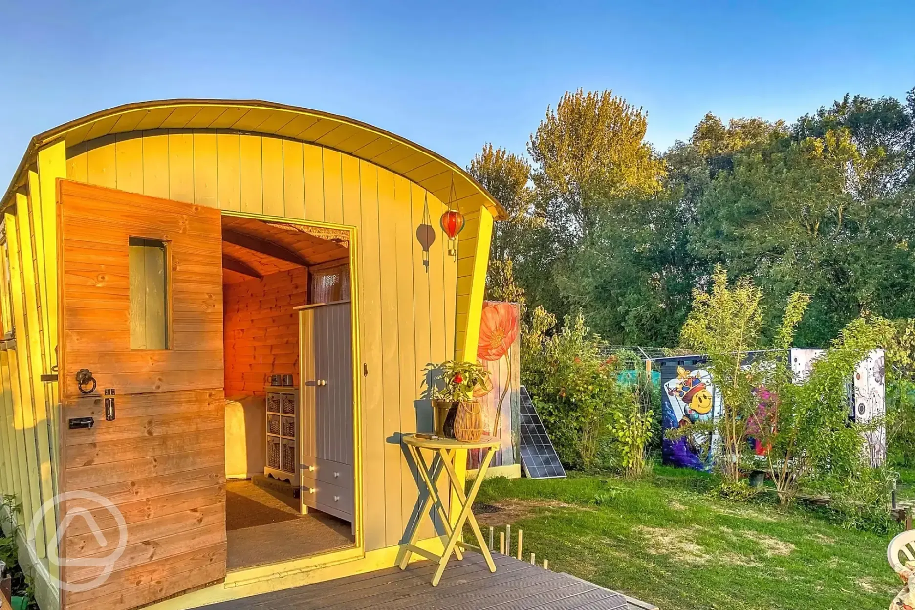 Shepherd's hut
